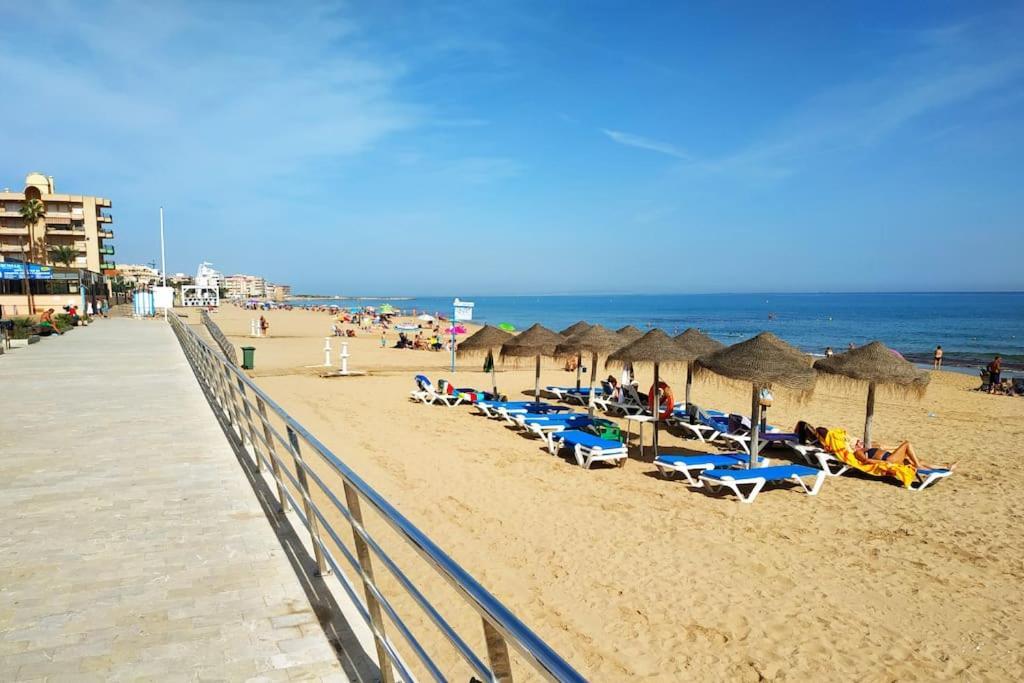 Квартира С Одной Спальней В 300 Метрах От Моря La Mata  Esterno foto